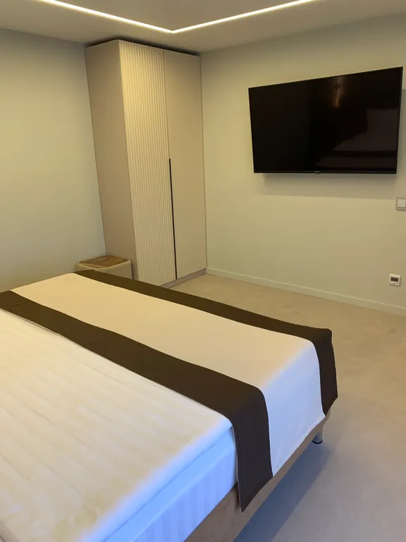 Двухместный,двухкомнатный номер Джуниор Сюит с одной общей кроватью