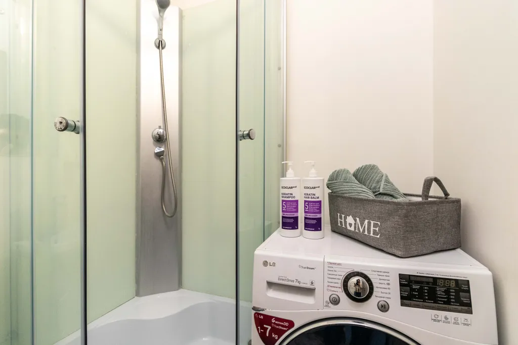 Квартира с жёлтым диваном