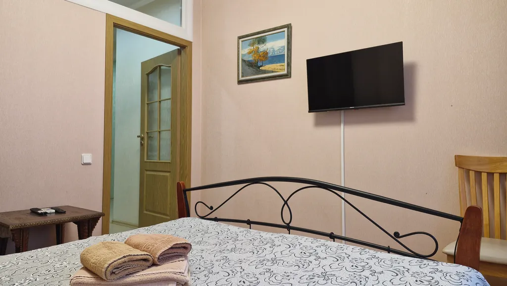 Просторная 2-х комнатная квартира в центре Алушты