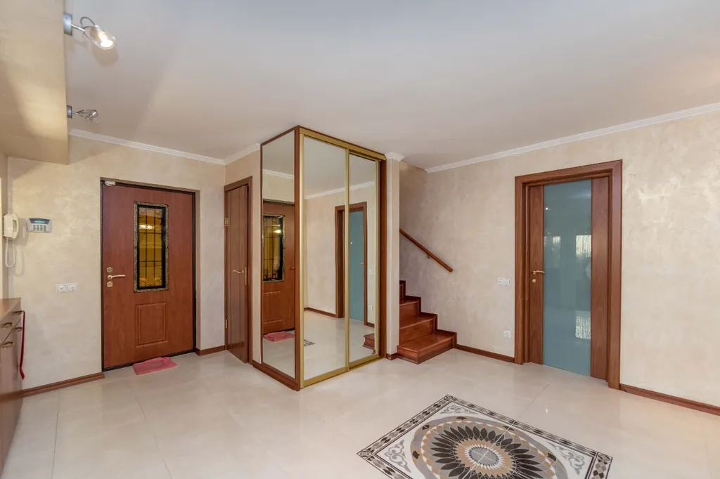 Уютный коттедж в самом центре