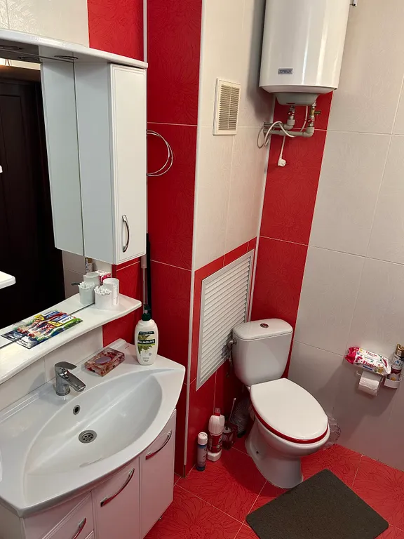 Комфортная чистая квартира с кондиционером и бойлером в Пинске