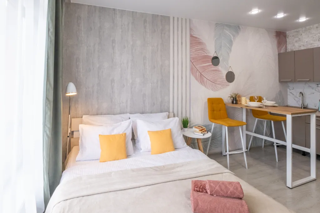 Студия в новом доме около кадетского училища