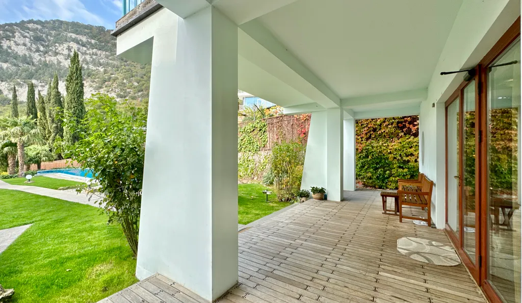 Коттедж Вилла возле Царской тропы в Нижней Ореанде — Ореанда