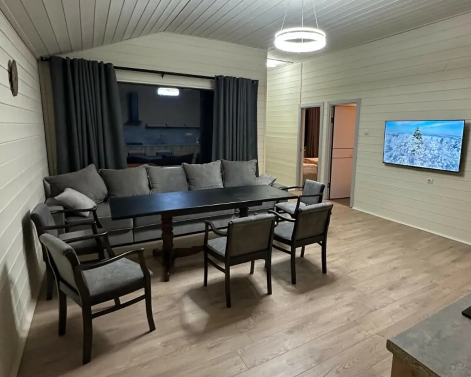 Домик трехкомнатный