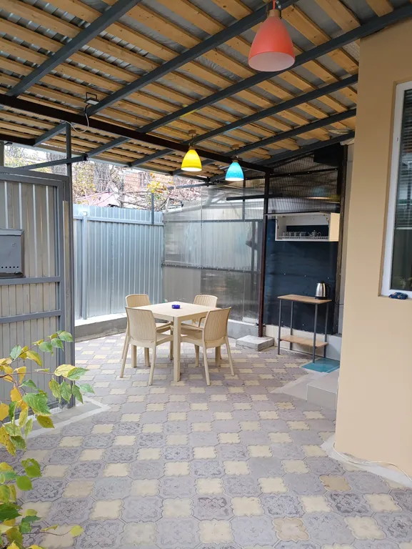 Двухуровневая квартира в центре города с высокими потолками