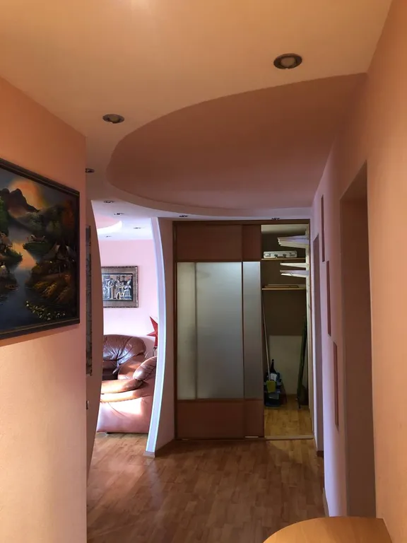 Spacious central 3-room apartment