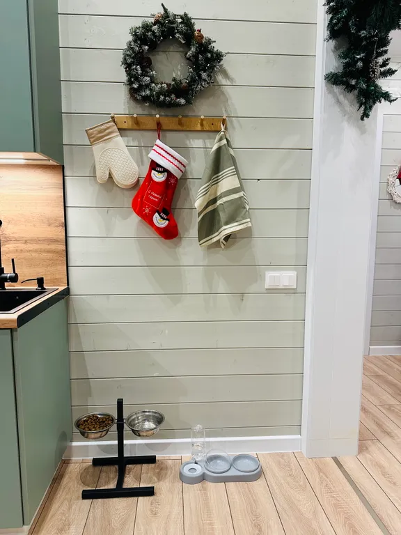 Загородный дом с видом на лес