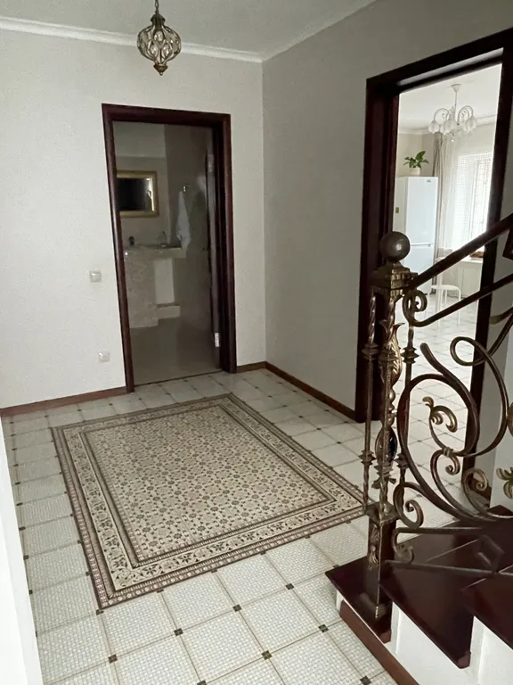 Коттедж Красивый и просторный дом в Старом городе у городского пляжа — аренда посуточно в Махачкала