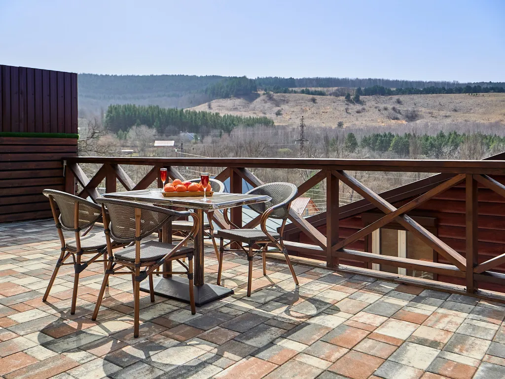 Домик с сауной и беседкой