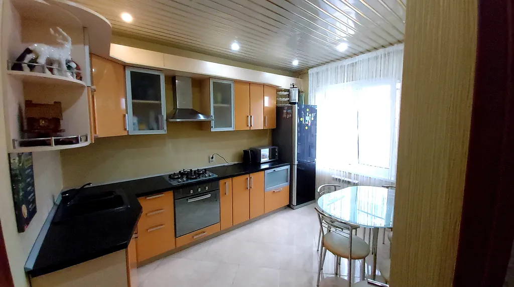 Двухуровневые апартаменты у моря