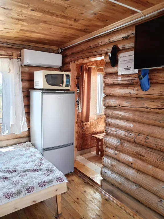 Гостевой домик вдали от берега и шума с кухней, туалетом, душем в доме