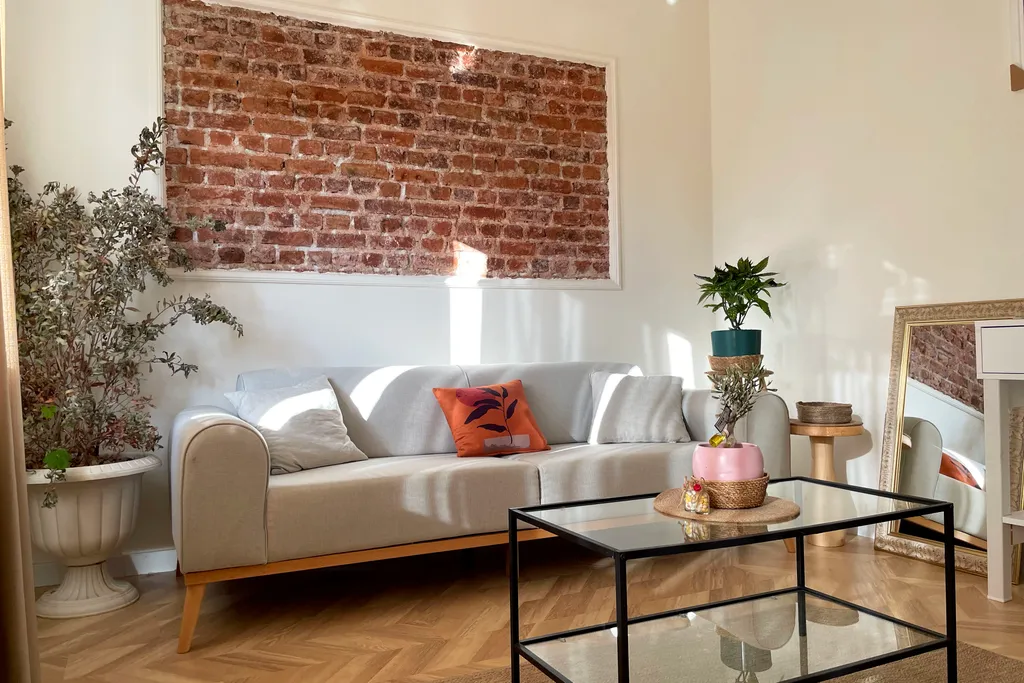 Beautiful 2br and 2toilet balcony apt 8 min by metro