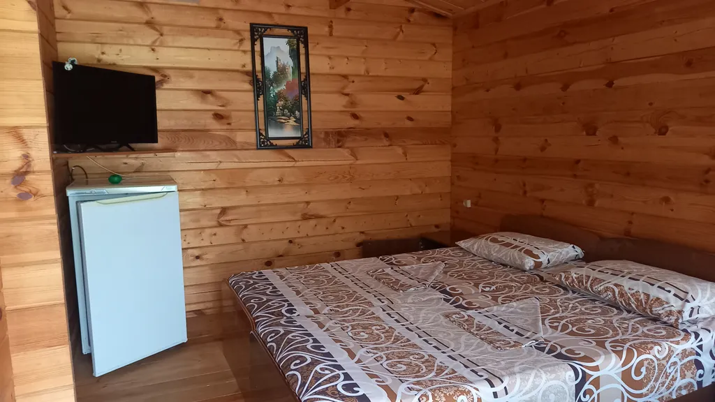 Коттедж Домик с видом на горы — Гагра