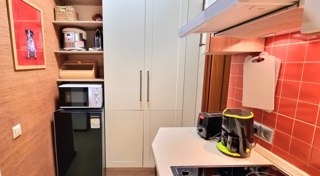 Студия Red в центре у моря