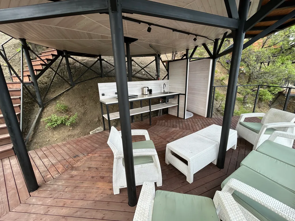 Купольный дом у моря