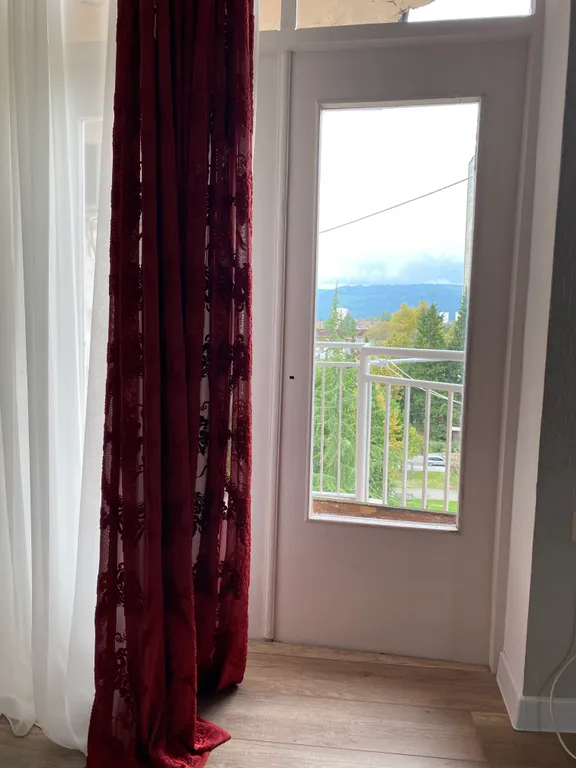 Уютная просторная трёхкомнатная квартира в спальном районе города