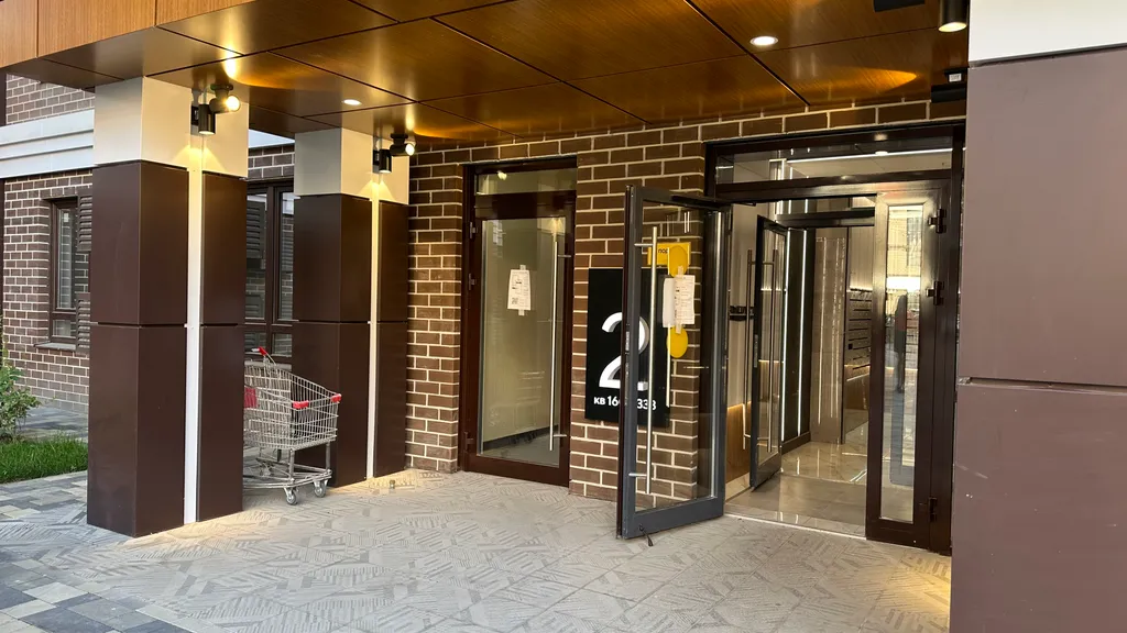 Жёлтая квартира Беличенко 92к4