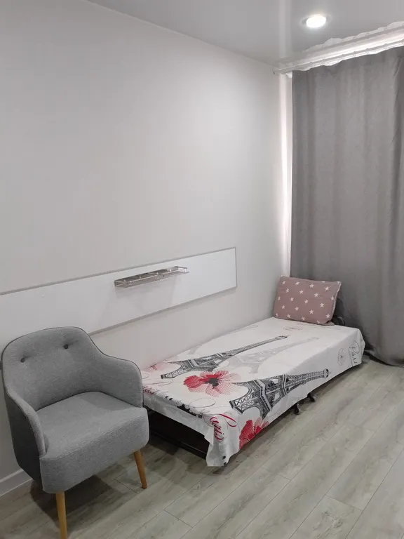 Просторная квартира с видовым балконом близ Питьевой Галереи Санатории