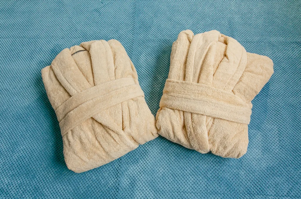 Коттедж с теплым бассейном и банным комплексом, недалеко от моря