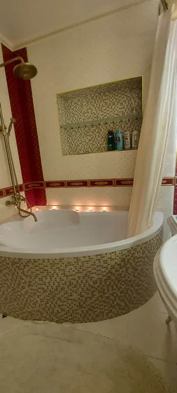 Уютная квартира в центре города с видом на море