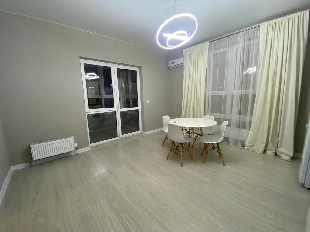 С видом на море, горы и закат Уютная квартира