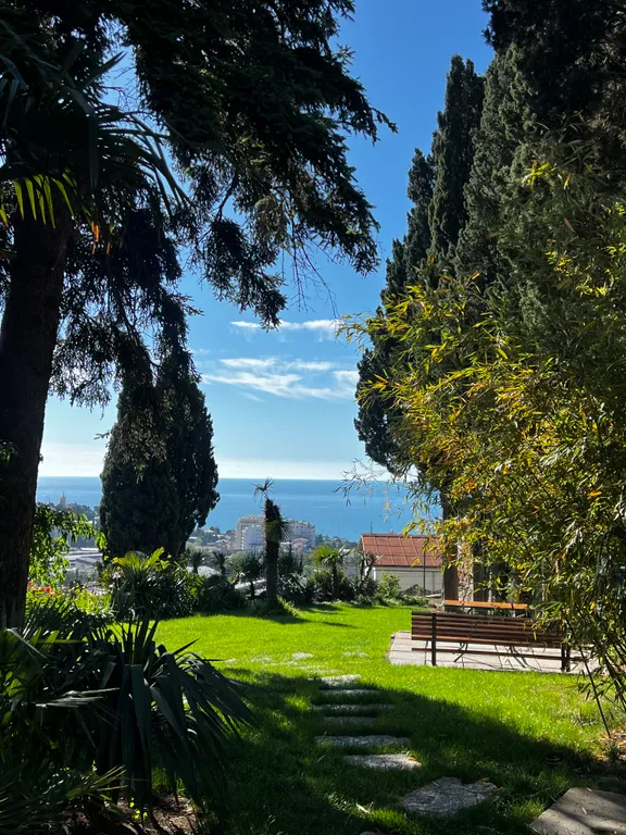 Этаж частного дома в центре