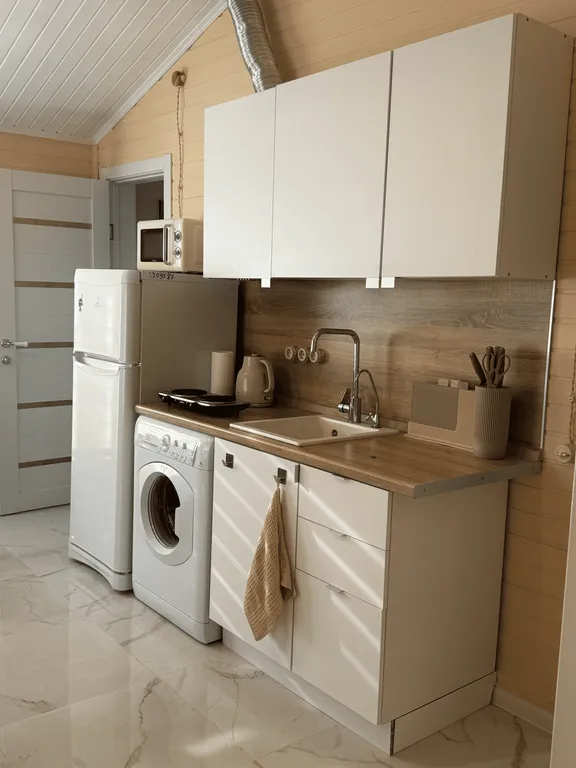 Домик для отдыха с видом на большую воду