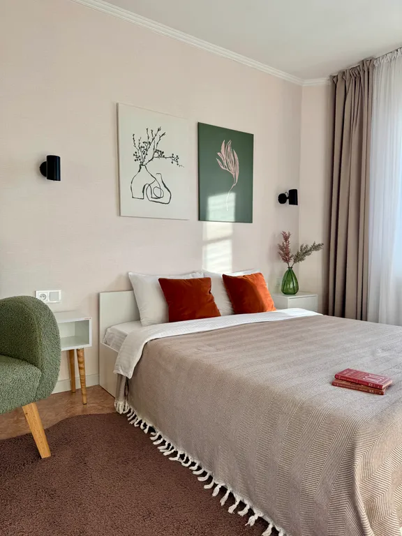 Просторная квартира на левом берегу — аренда посуточно в Омск