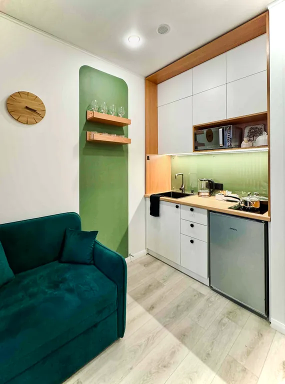 Новая студия с дизайнерским ремонтом