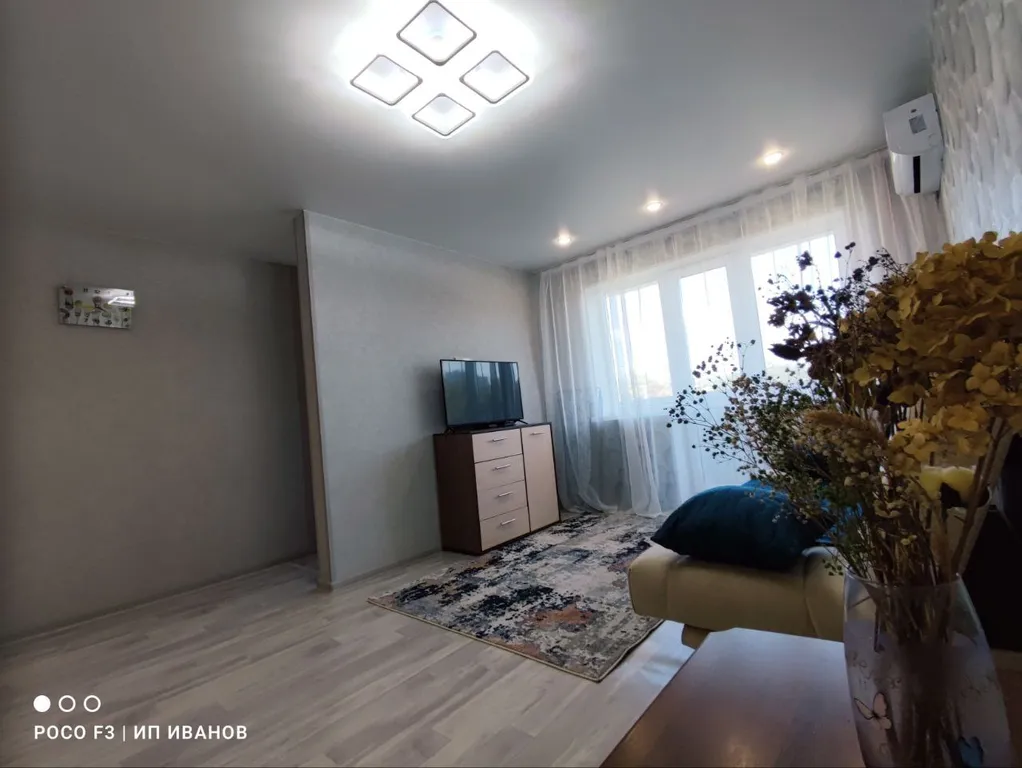 Двухкомнатные апартаменты с балконом в центре