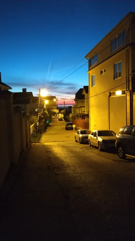 Квартира Двухкомнатная квартира недалеко от моря, рынка, океанариума и дельфинария — Адлер