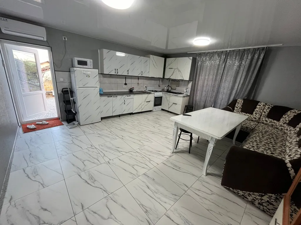 Трёхкомнатный дом под ключ без хозяев и соседей на территории