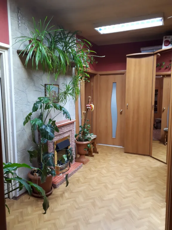 4-комнатная Квартира