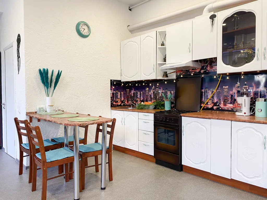 Квартира Квартира Счастье жить в центре Севастополя в яркой и стильной квартире — Севастополь