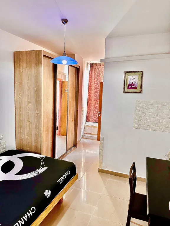 Красивая тихая уютная 2 ком квартира рядом с морем и парками Бат-яма