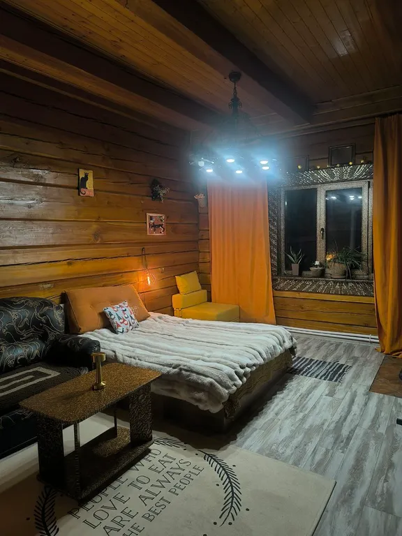 Атмосферный уютный экокоттедж из кедра с прудом