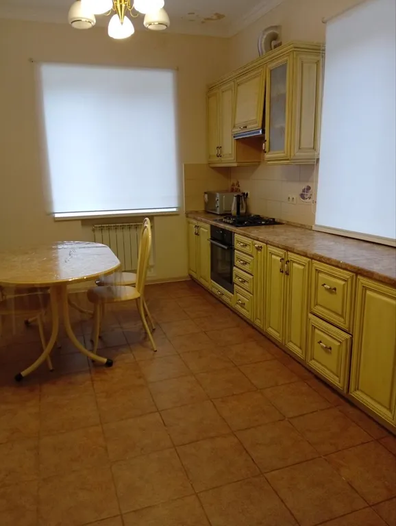 Уютный двухэтажный дом в самом центре города-курорта