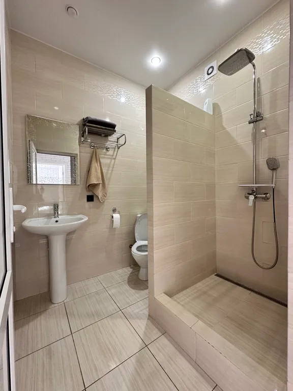 Уютный дом среди гор с джакузи