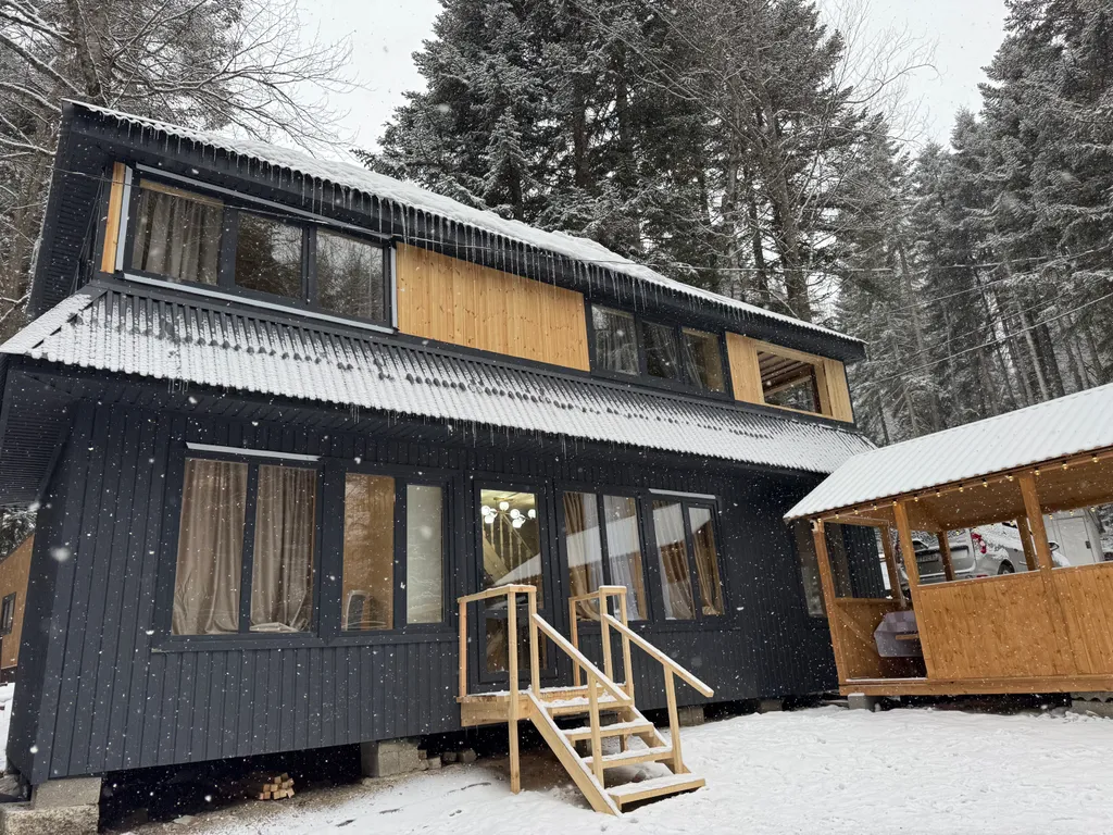 Коттедж Коттедж с видом на лес и горы — Архыз