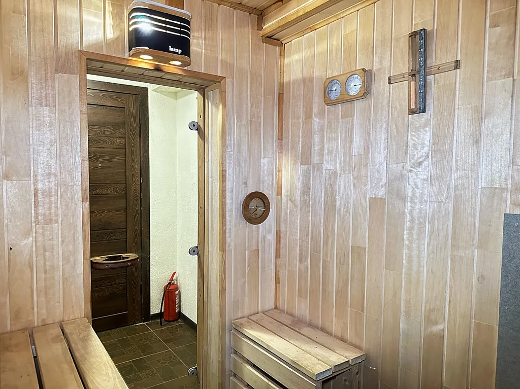 Коттедж Дом вблизи Суздальских озер с зоной отдыха и прудом — Санкт-Петербург