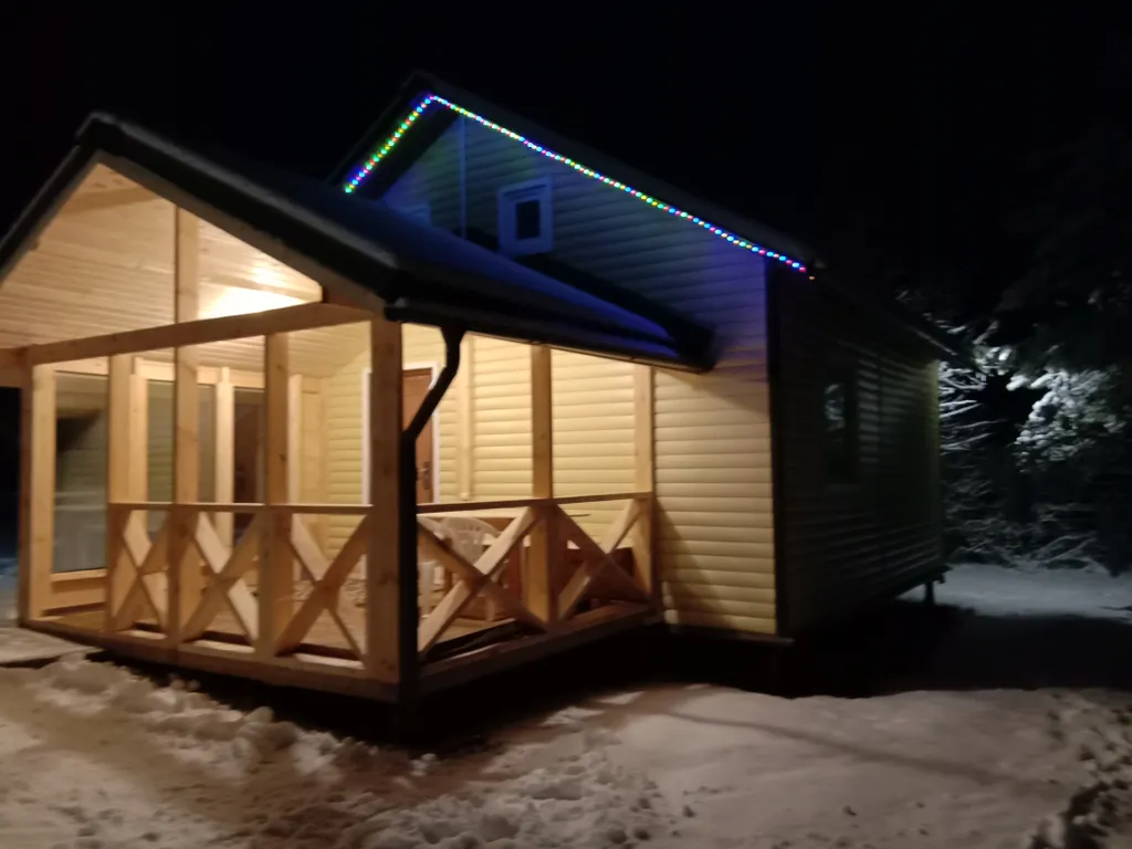 Коттедж Уютный домик на берегу озера Отрадное — Солнечное