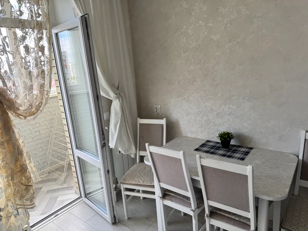 Омск Кировский у ТЦ Мега