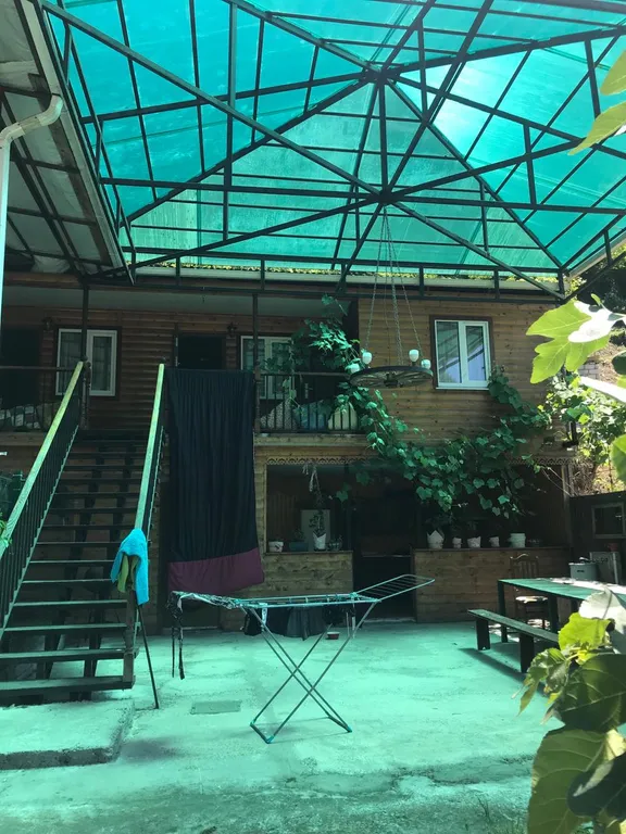 Загородный коттедж вдали от городской суеты — аренда посуточно в Сухум