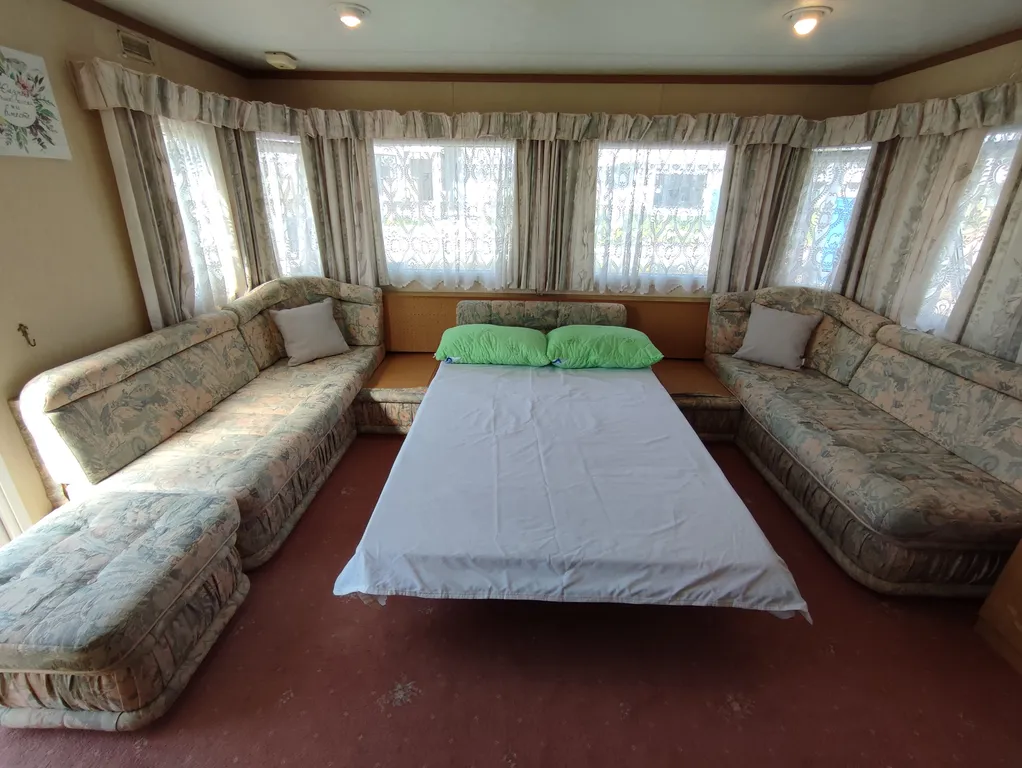 Дом с баней на берегу моря