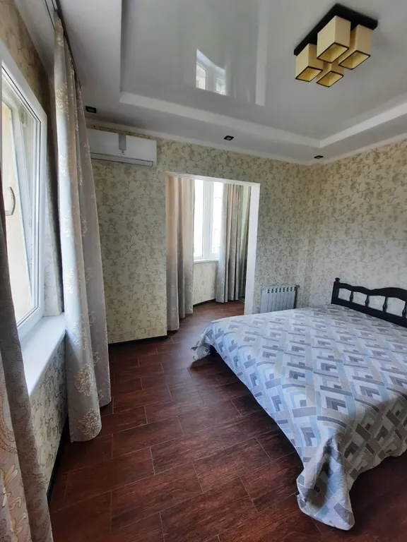 Квартира Просторная квартира в центре — Лазаревское