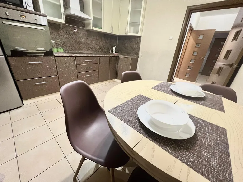 Просторная квартира с большой кухней