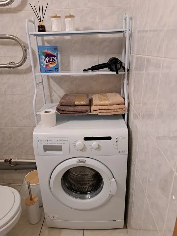 Просторная однушка с кроватью и смарт ТВ