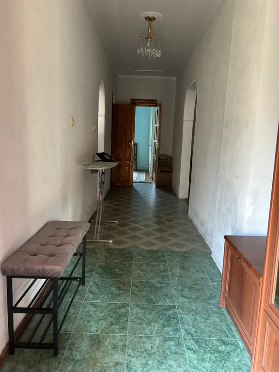 Этаж под ключ в доме в центре города