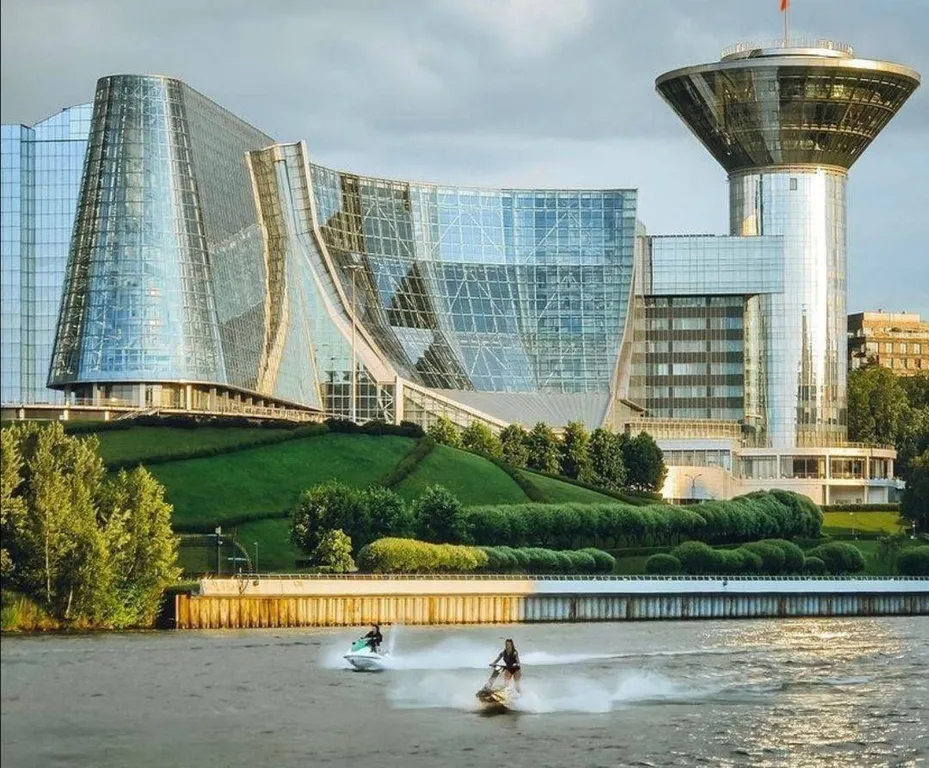 Погулять и поработать