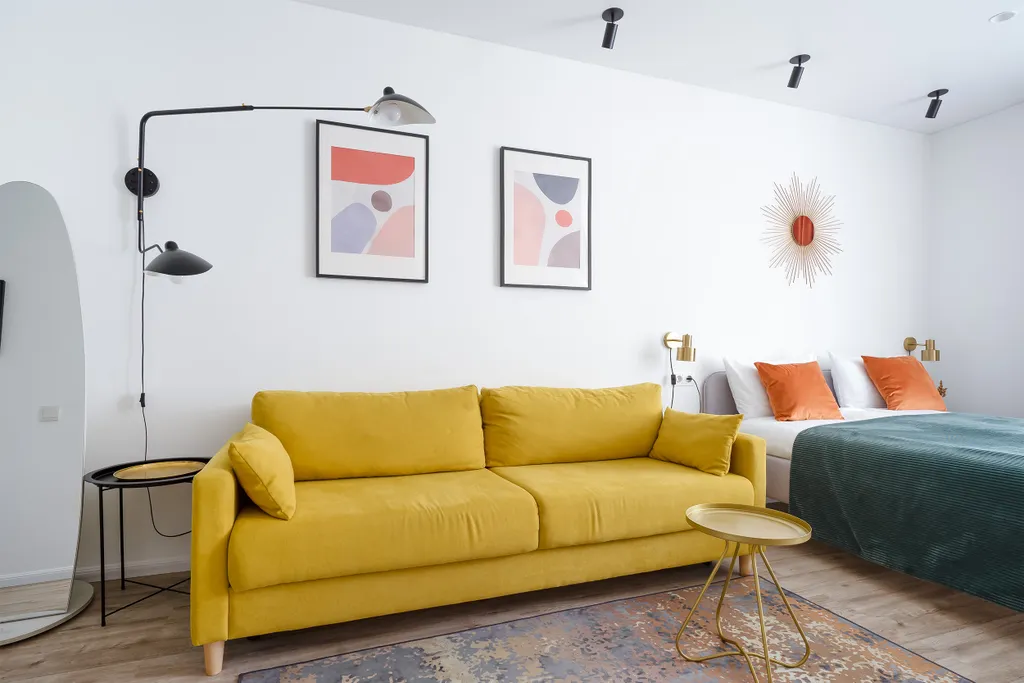 Квартира Квартира Уютная студия Лайм с балконом у Верхнего пруда — Калининград